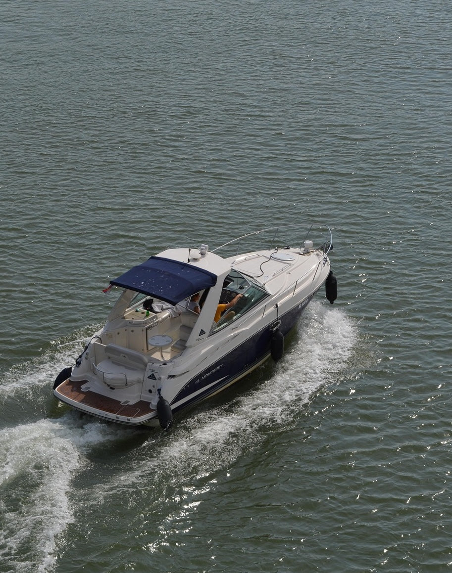 Cruisers & Motor Yachts