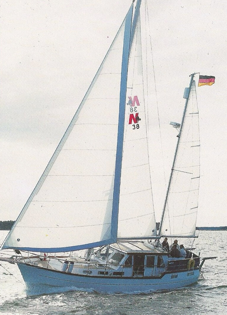 Pilot & Deck Salon