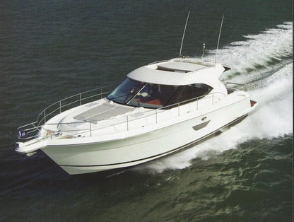 Riviera 4400 Sport Yacht Brochure