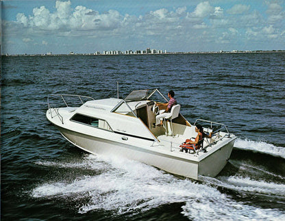 Chris Craft 25 Express Cruiser Brochure