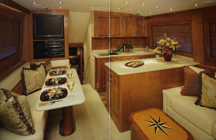 Hatteras 50 Convertible Brochure – SailInfo I boatbrochure.com