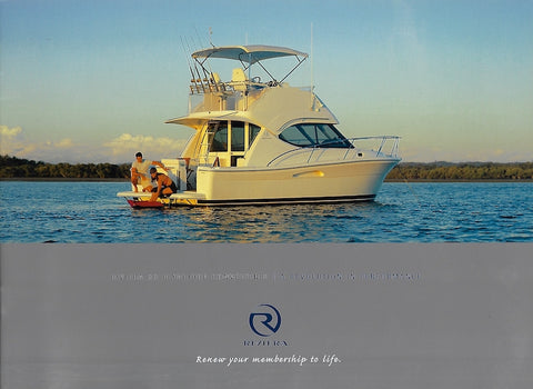 Riviera 33 Flybridge Convertible Brochure