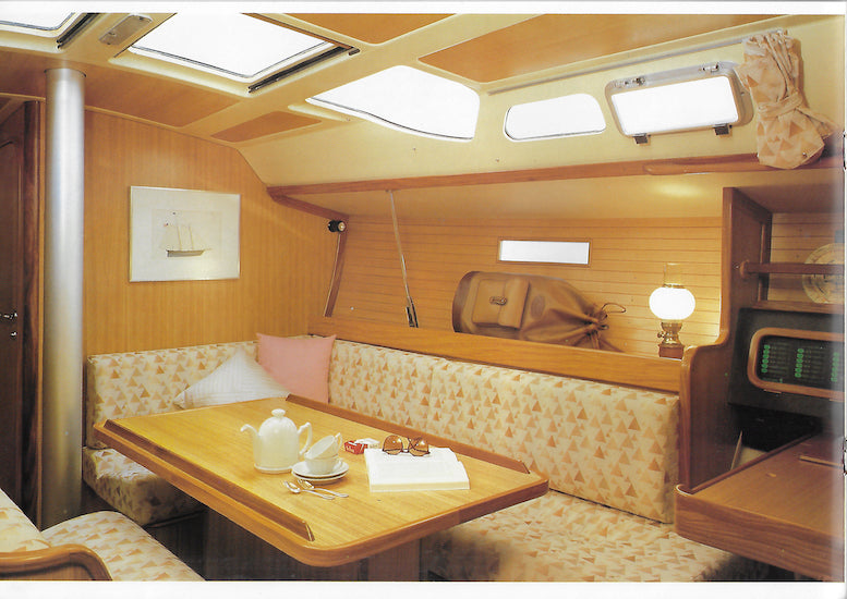 Beneteau Oceanis 390 Brochure